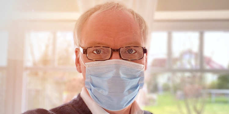 Con motivo del Covid-19 debemos desinfectar las gafas