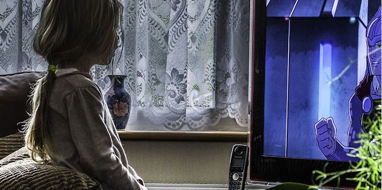 Aviso de Ópticos-optometristas por el abuso de dispositivos digitales durante el confinamiento